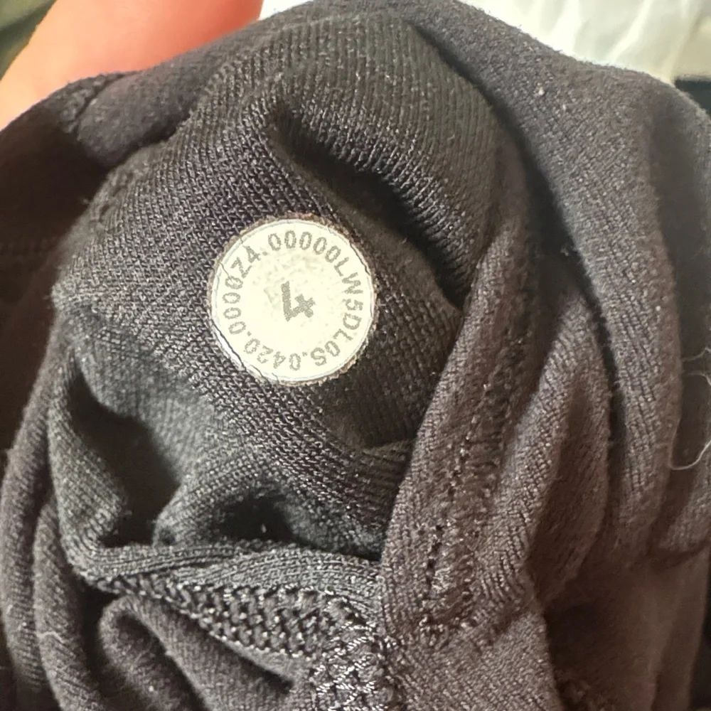 Lululemon Black Align Leggings Size 4 - Picture 4 of 9